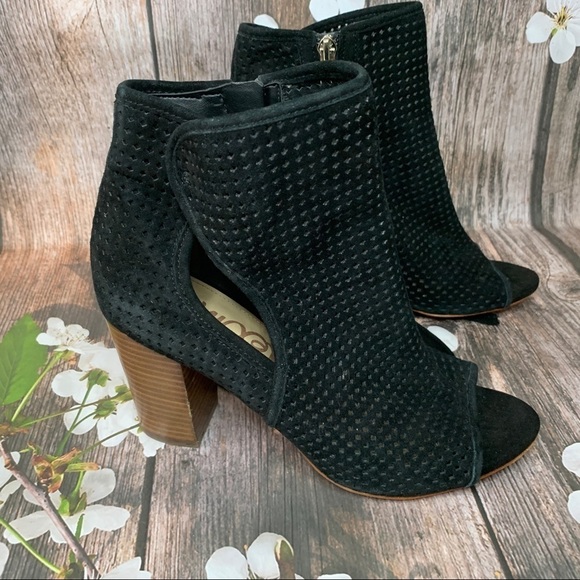 SAM EDELMAN Black Cut Out Perforated Ellery Open Toe Boots Booties size 7 - Picture 2 of 7